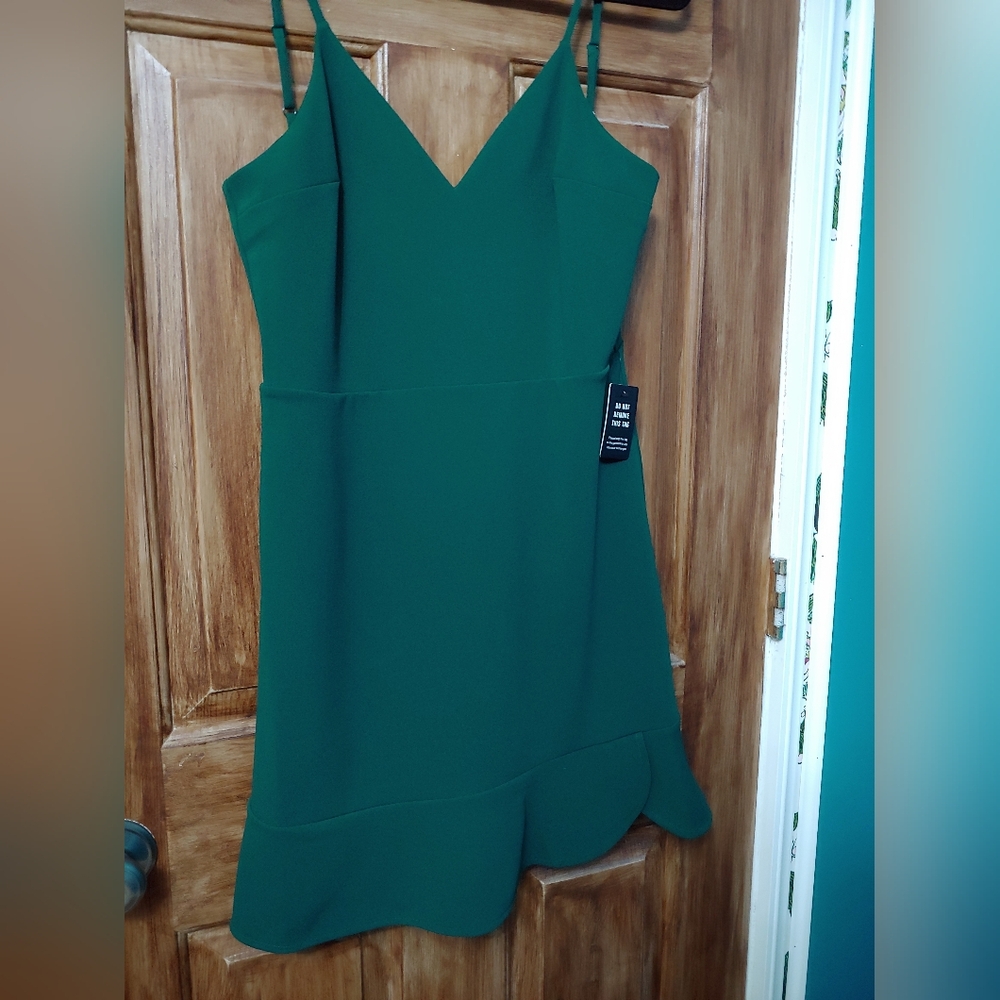✨️Final Price✨️ NWT sz M Express Spaghetti Strap Dress - Picture 2 of 6